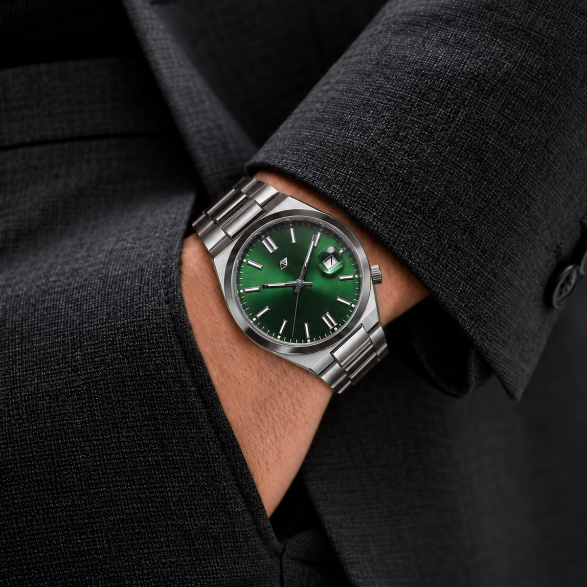 Reloj Nu Nordic Análogo con Fechador | Extensible de Acero Inoxidable