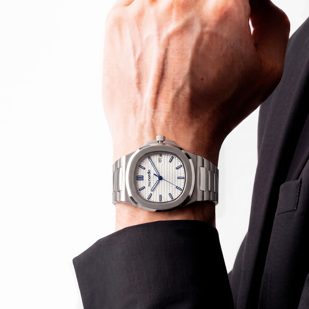 Reloj Nu Nordic Análogo | Carátula con Fechador | Extensible de Acero Inoxidable