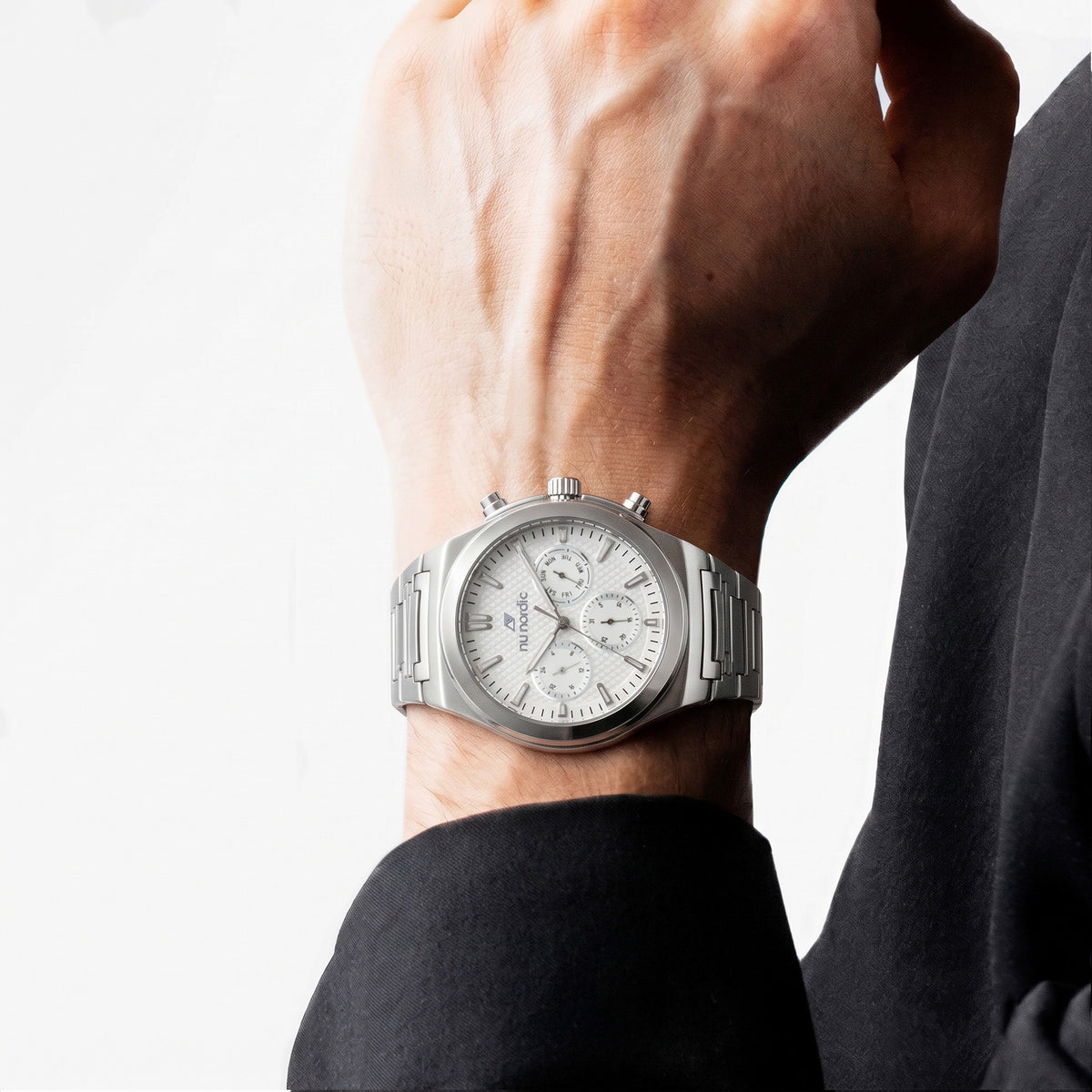 Reloj Nu Nordic Análogo | Carátula Textura de Cuadros | Extensible de Acero Inoxidable