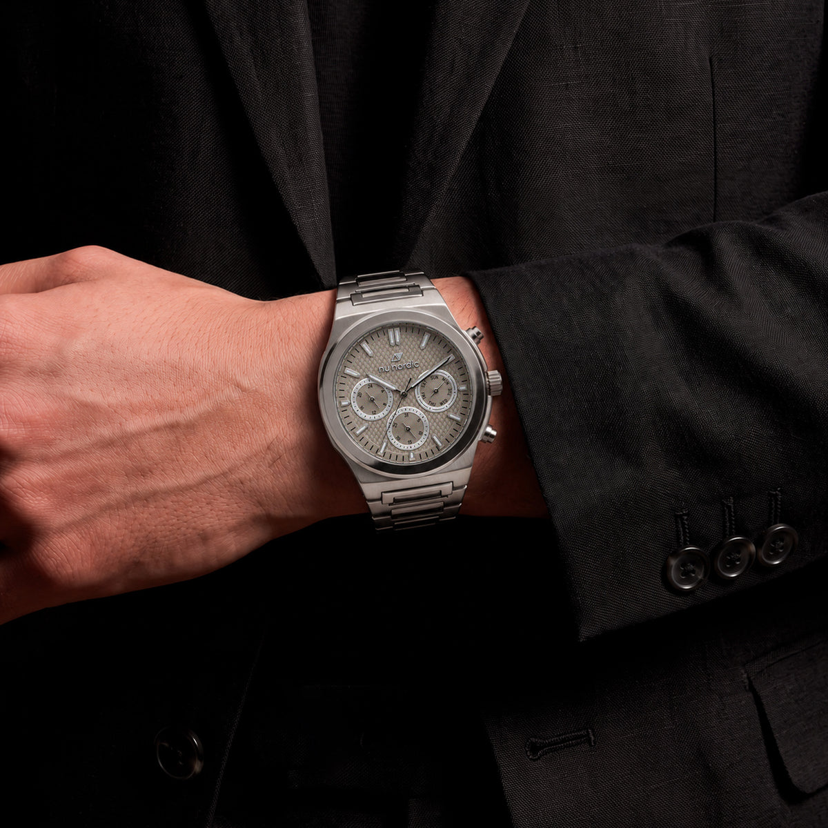 Reloj Nu Nordic Análogo | Carátula Textura de Cuadros | Extensible de Acero Inoxidable