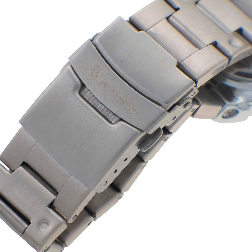 Reloj Nu Nordic Digital Caja Octagonal Extensible Metal Plateado